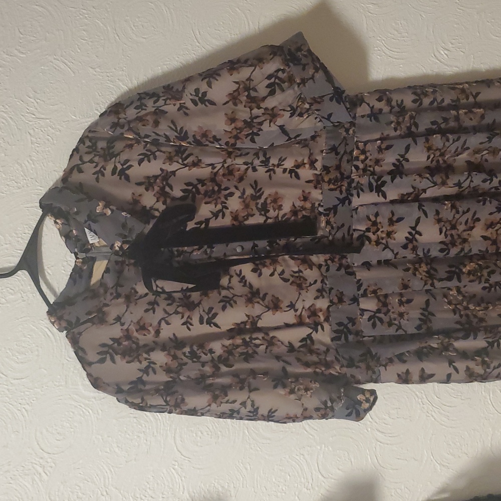 Ivy City Co Floral Dress with Black Bow